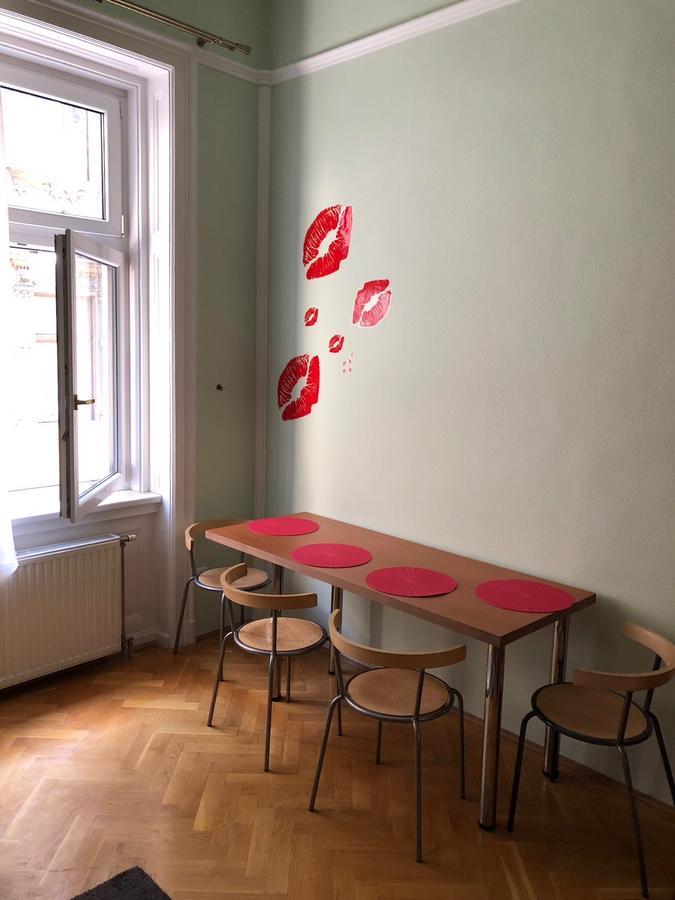 Summer place Budapest Extérieur photo